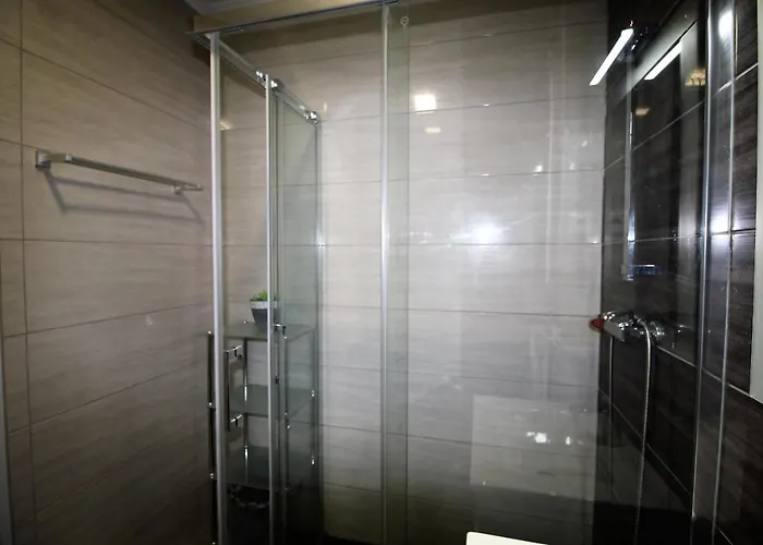 T1 Da Rocha/ Patio Da Rocha